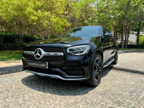 Mercedes-Benz... 2020
