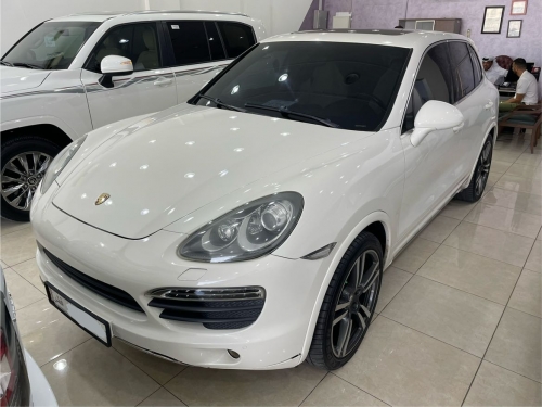 Porsche Cayenne S  2011