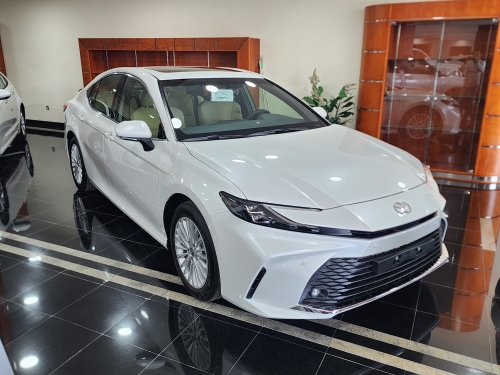 Toyota Camry  2025