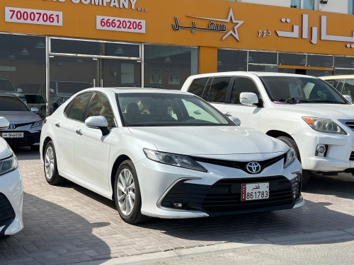 Toyota Camry  2021