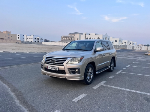 Lexus LX 570 2013